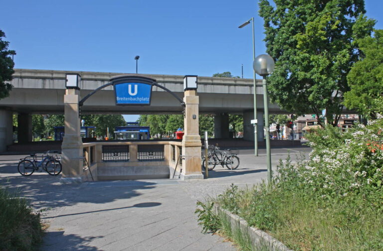 Brü­cken­ab­riss am Brei­ten­bach­platz kommt